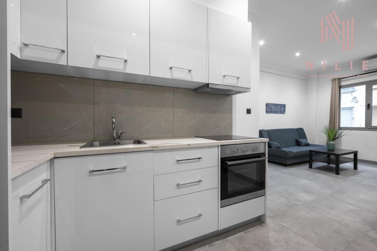 B&W, Nilie Hospitality Mgmt Apartment Thessaloniki Exterior photo